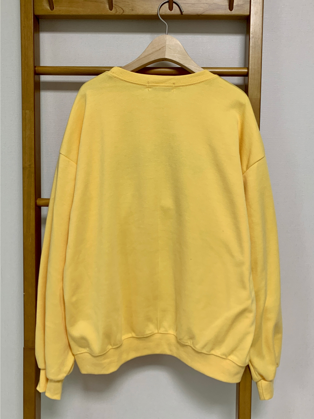 긴팔 티셔츠 옐로우 색상 이미지-S1L21