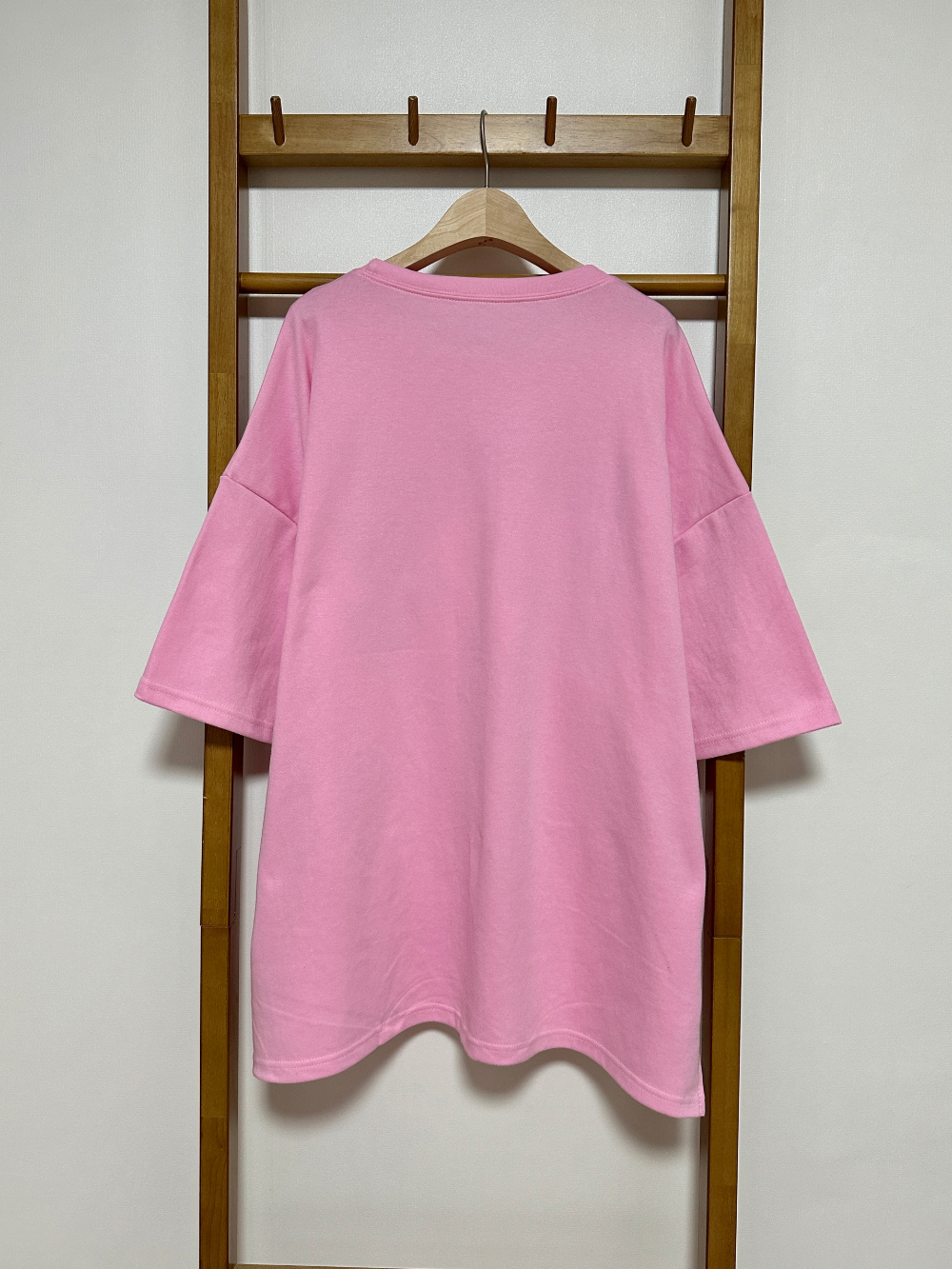반팔 티셔츠 핑크 색상 이미지-S1L25